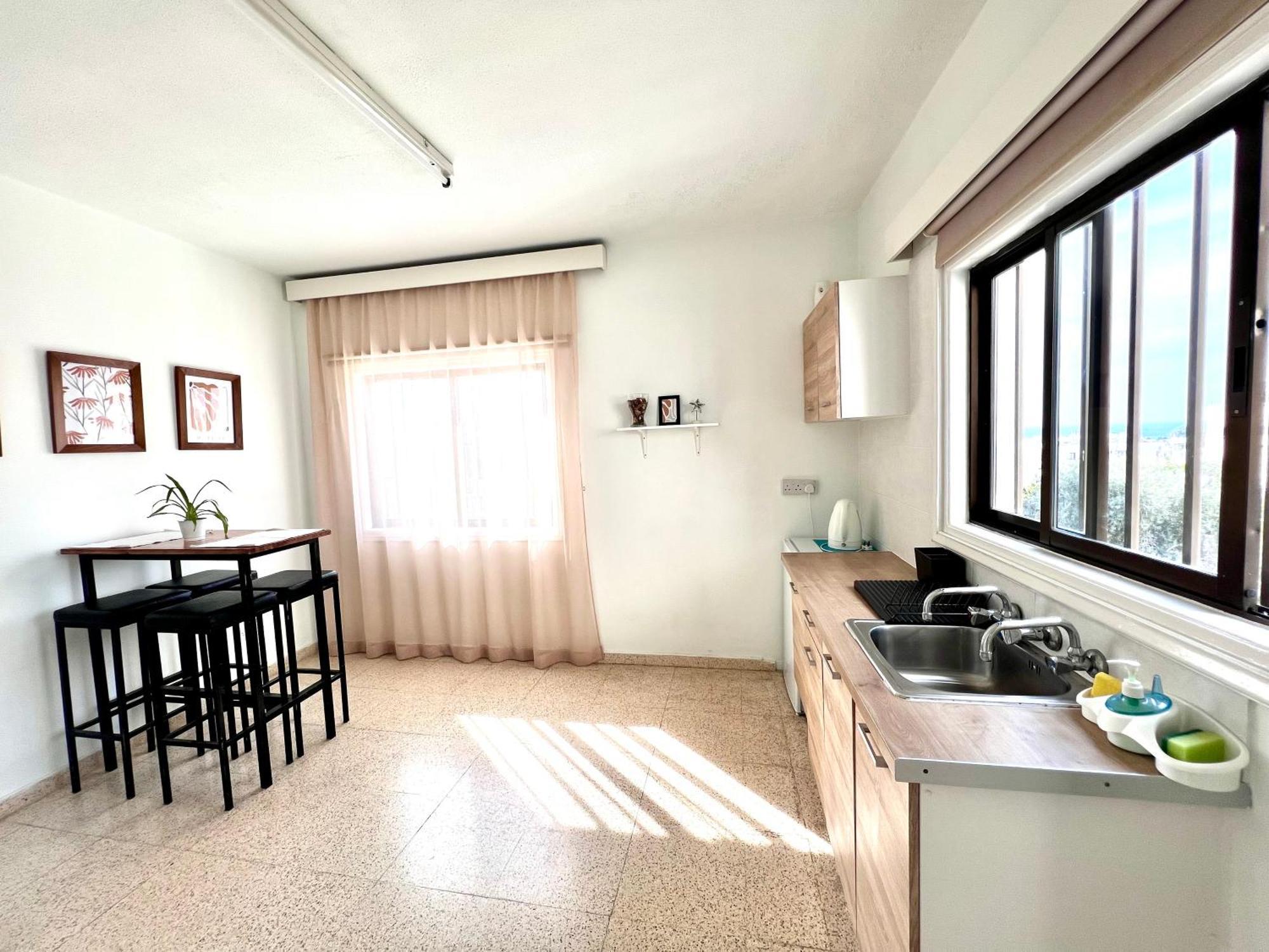 Apartament Apt On The Street Of Bars&nightclubs In 11